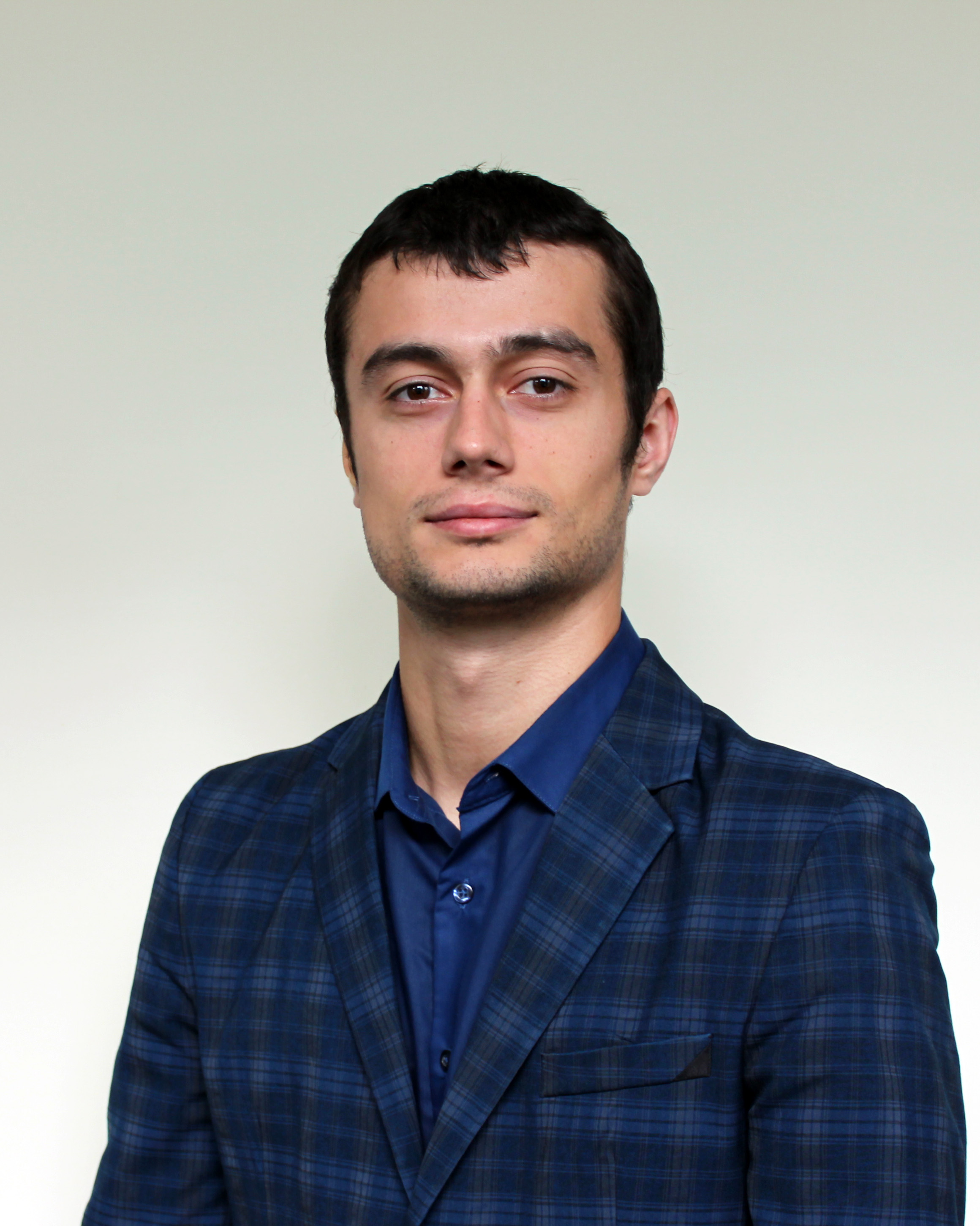 Ванюшин Родион Вепхвеевич.